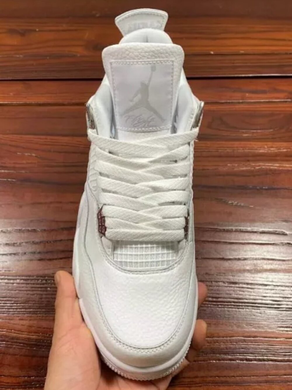 Pure white - Picture 2 of 6